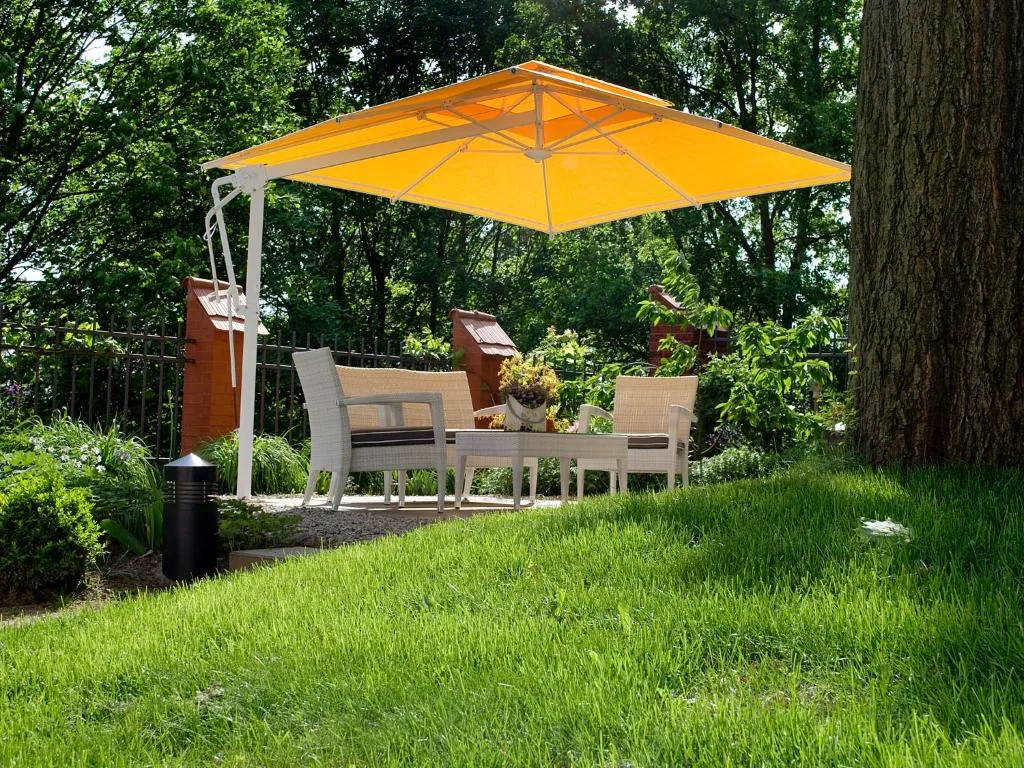 Garten und Terrasse des Hotels Villa Monte Vino in Potsdam (3)