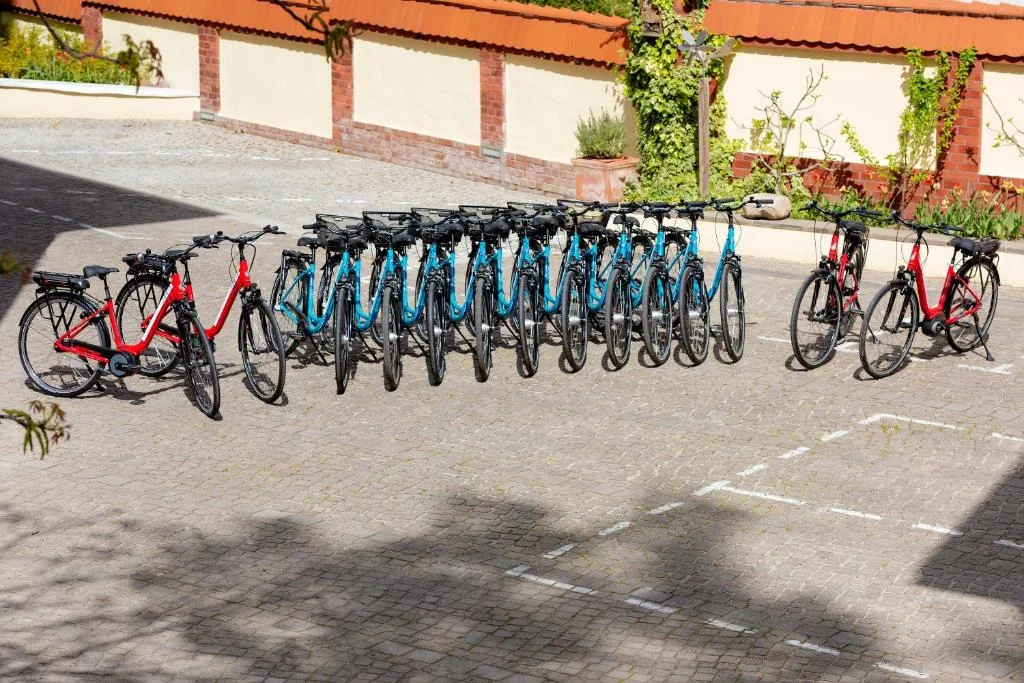 Fahrradverleih und Parkmöglichkeiten am Hotel Villa Monte Vino Potsdam (3)