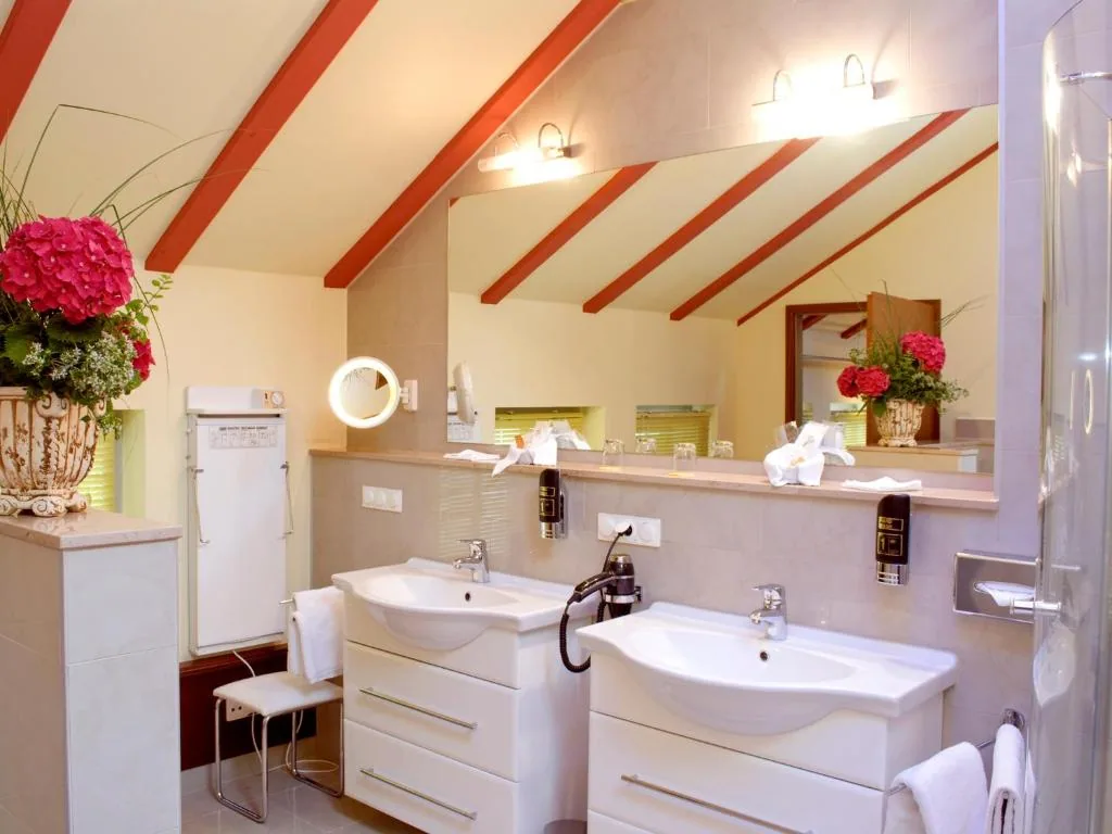 Badezimmer im Hotel Villa Monte Vino Potsdam (6)